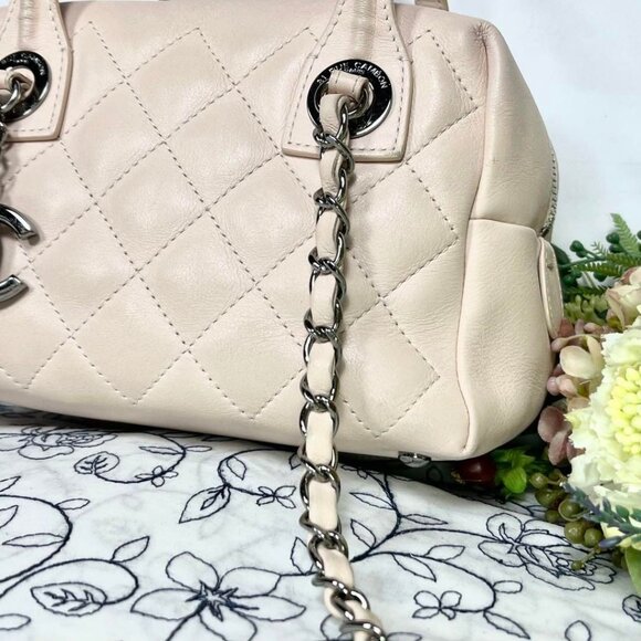 CHANEL Calfskin Quilted Feather Weight Bowling Bag Ivory Light Beige Purse - Picture 7 of 13